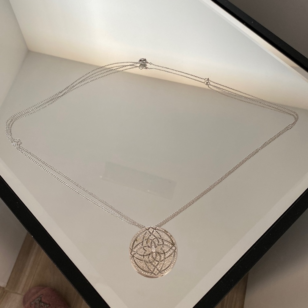 Long crystal necklace